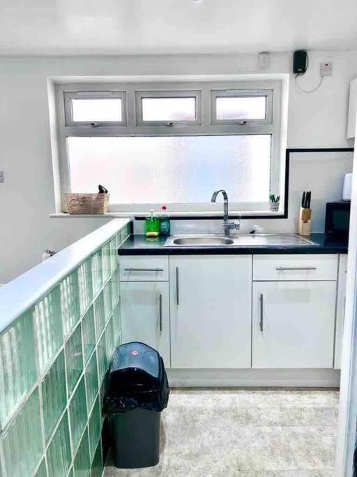 Studio Apartment In Londres Extérieur photo
